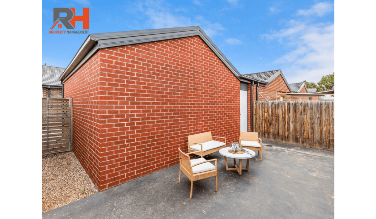 64 Powlett Street, Werribee, Vic 3030-15